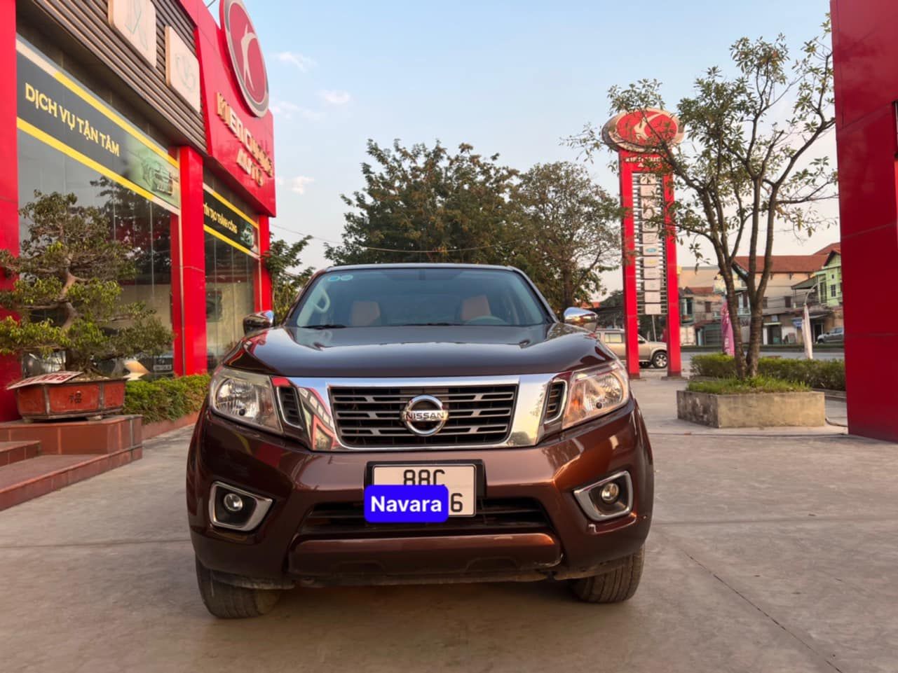 Nissan Navara 2016 - Xe màu nâu giá cạnh tranh