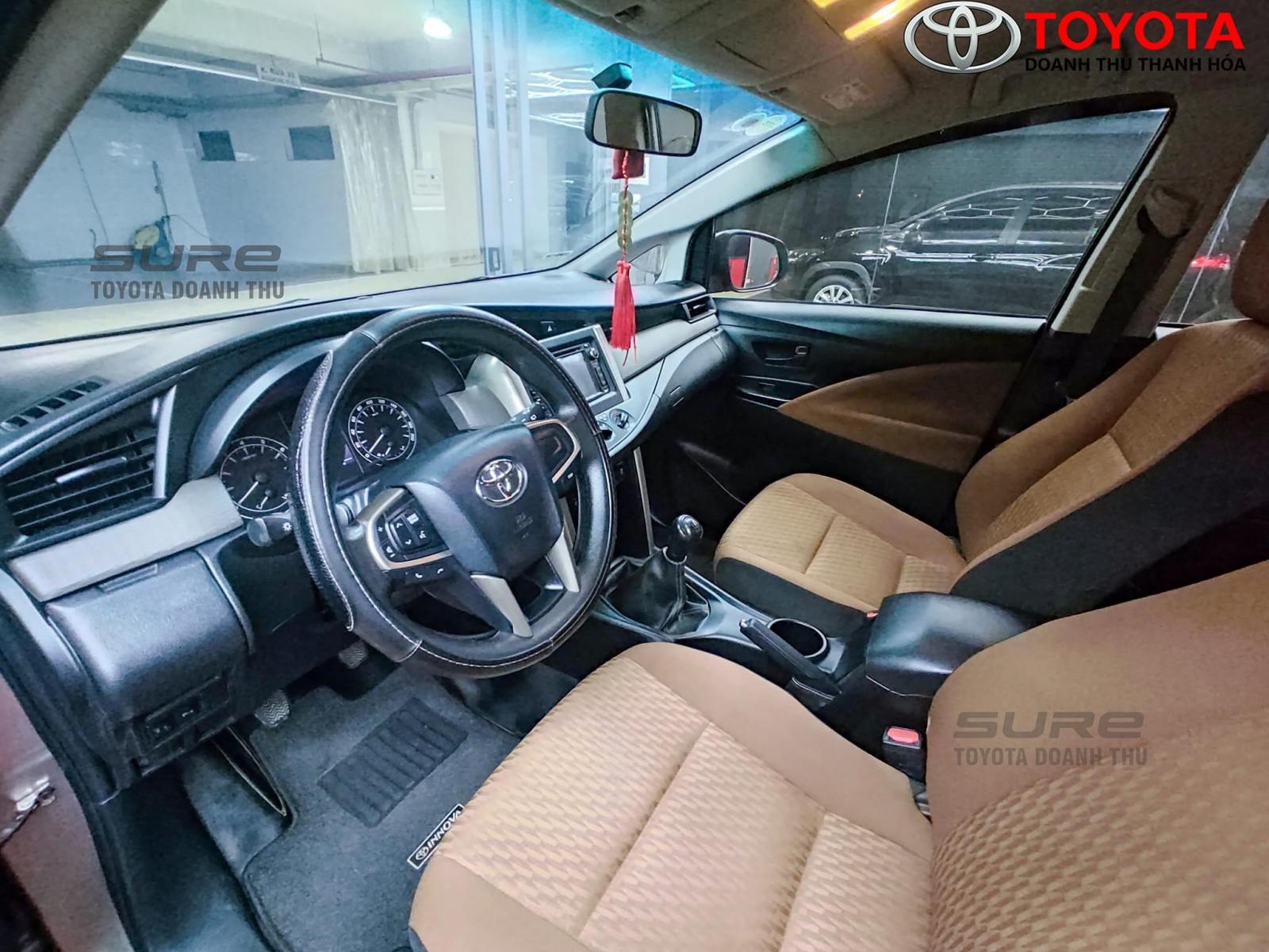 Toyota Innova 2.0E 2019 - Gia Đình cần bán gấp Toyota Innova 2.0E MT đời 2019, Màu Đồng