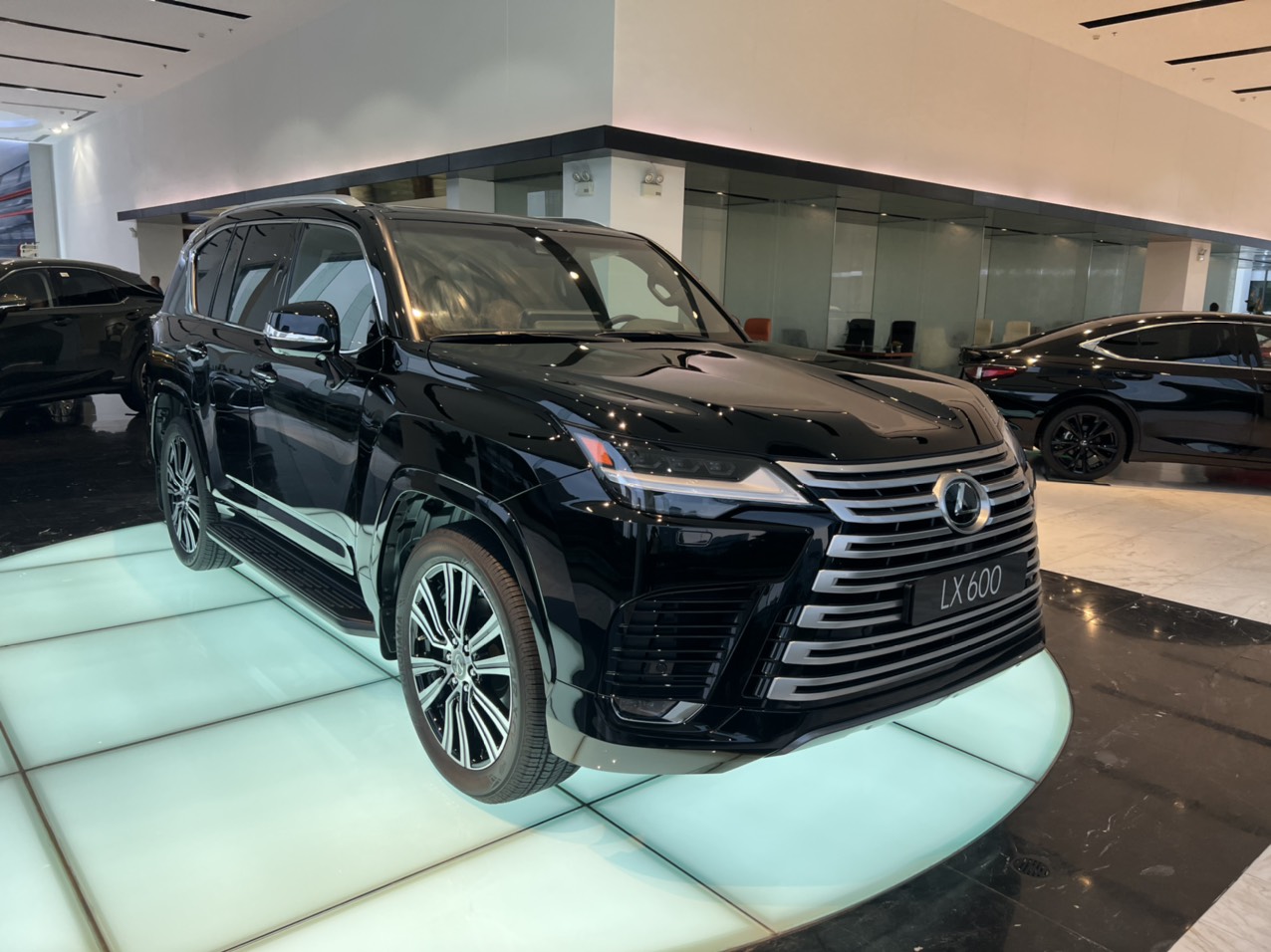 Lexus LX 600 2023 - ĐANG CÓ XE GIAO NGAY LEXUS LX600 MÀU ĐEN 2023.