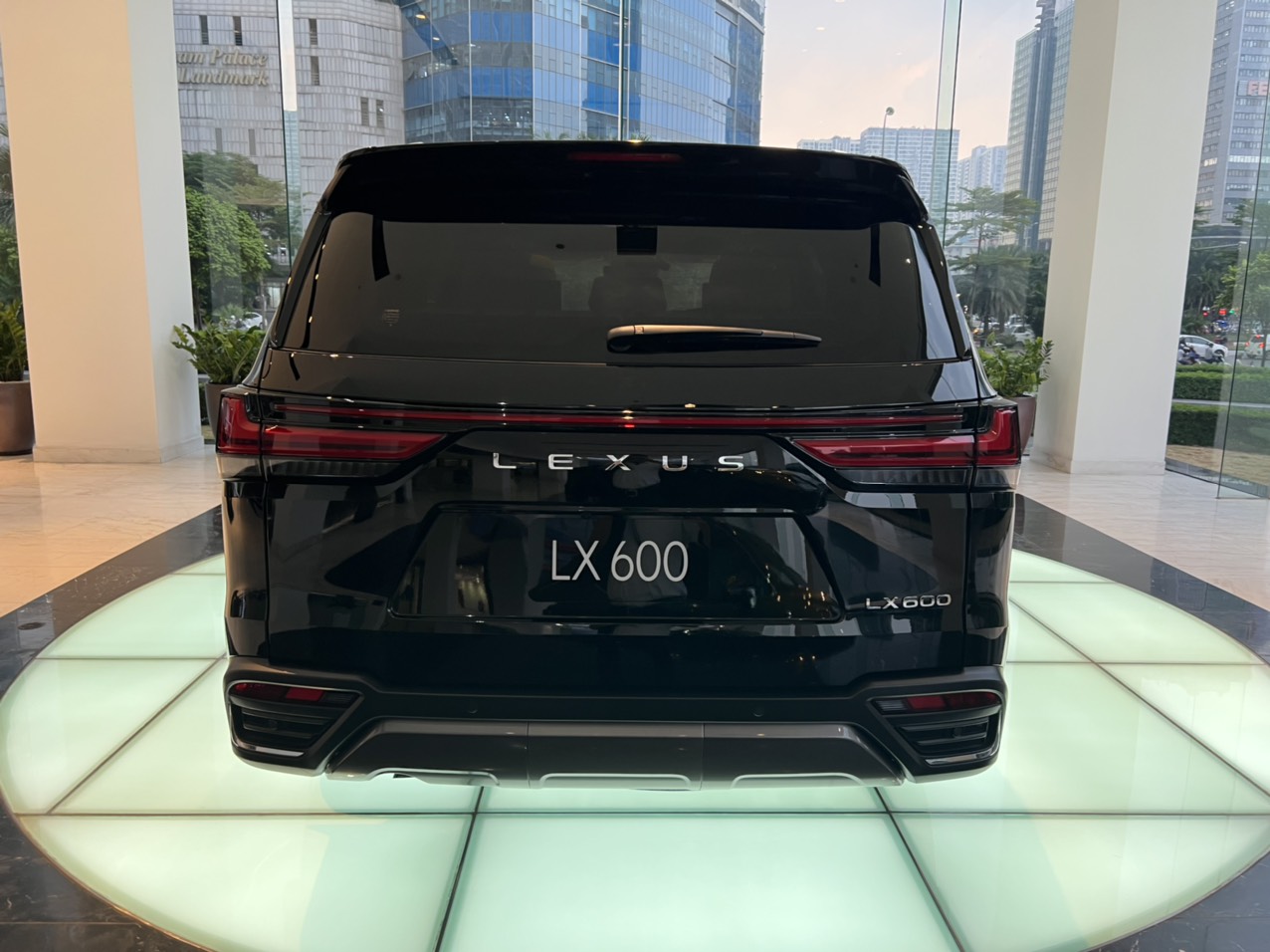 Lexus LX 600 2023 - ĐANG CÓ XE GIAO NGAY LEXUS LX600 MÀU ĐEN 2023.