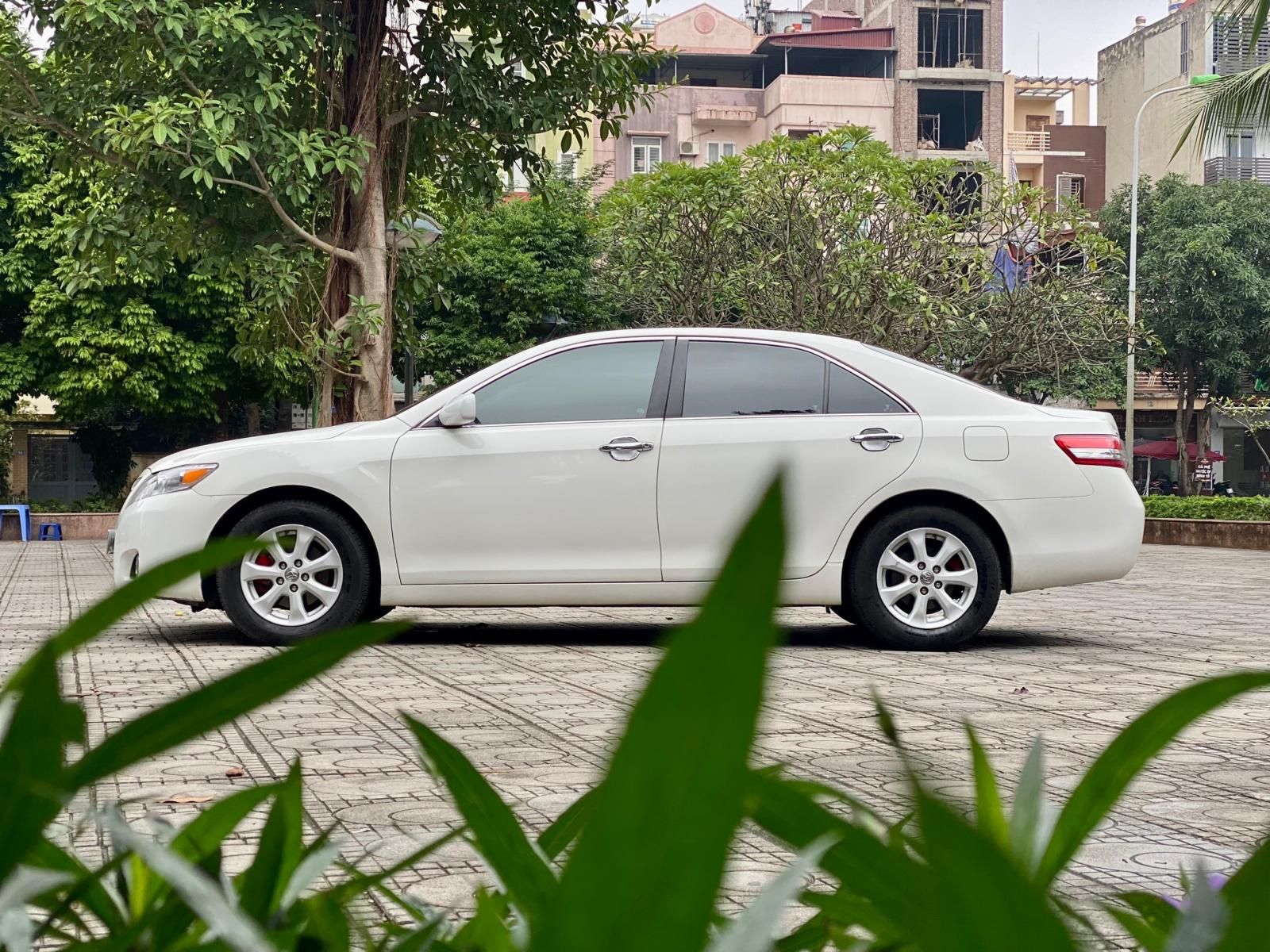 Toyota Camry 2011 - Giá hữu nghị