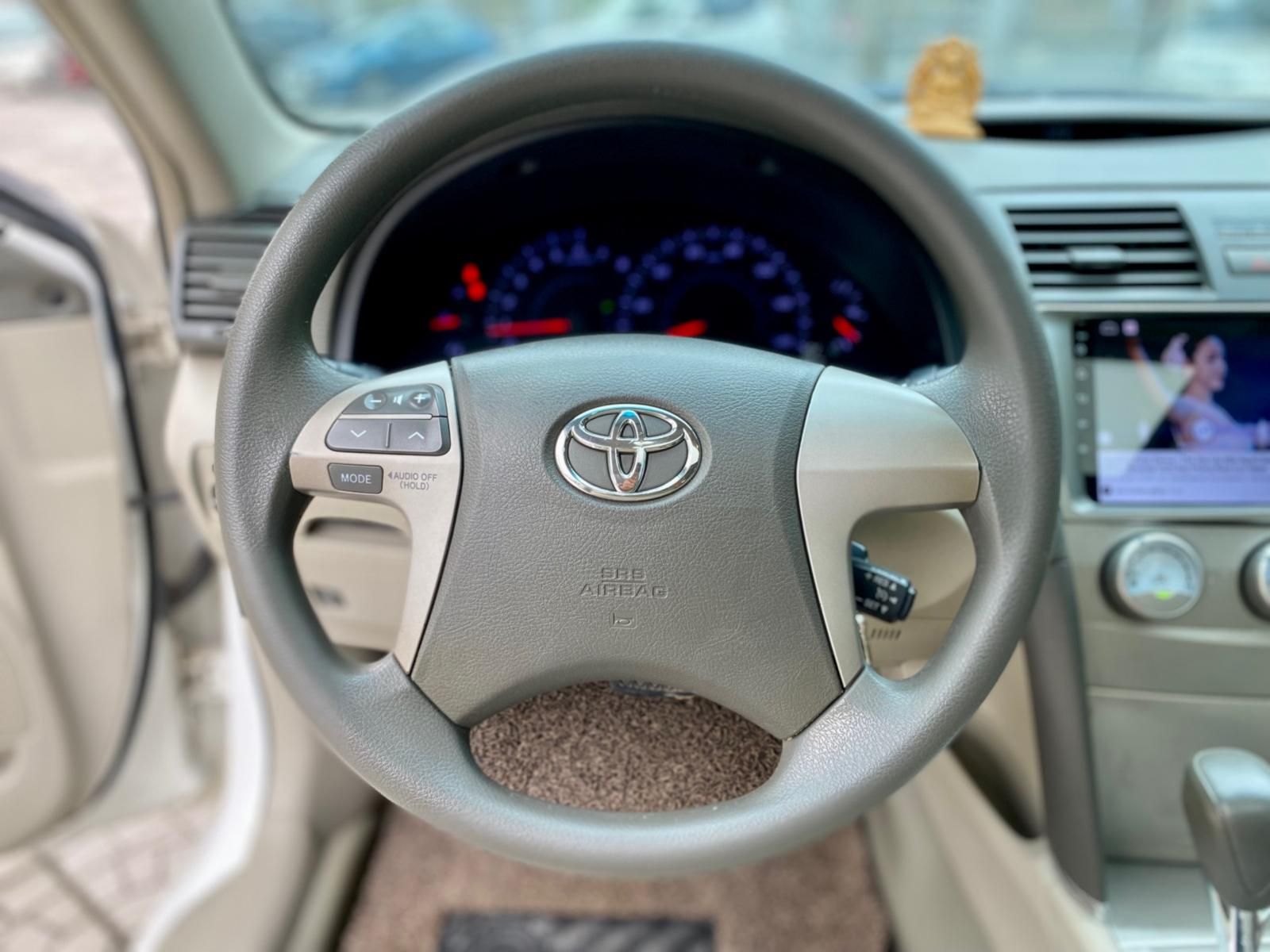 Toyota Camry 2011 - Giá hữu nghị