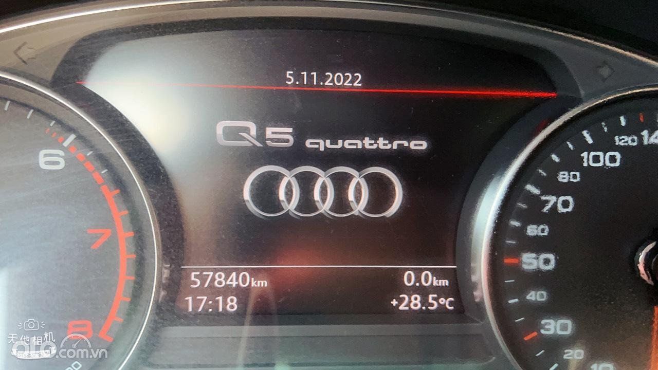 Audi Q5 2017 - Bán xe màu đỏ gấp giá thương lượng
