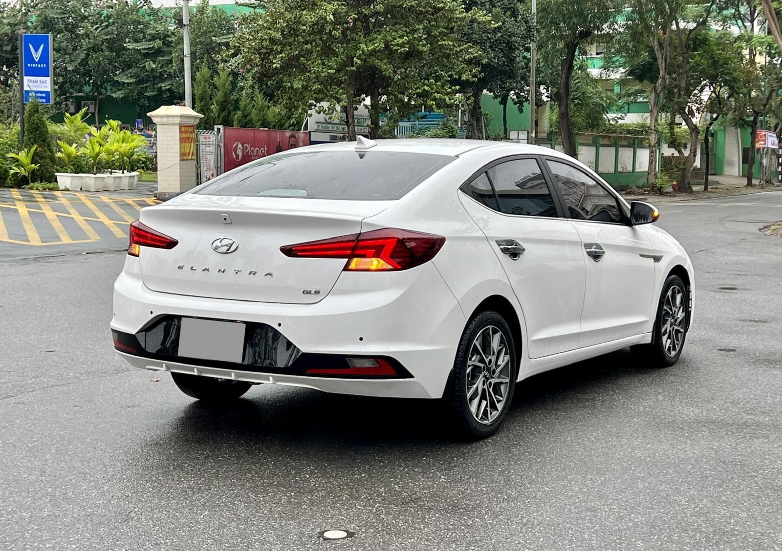 Hyundai Elantra 2021 - Form mới thể thao mạnh mẽ khoẻ khoắn