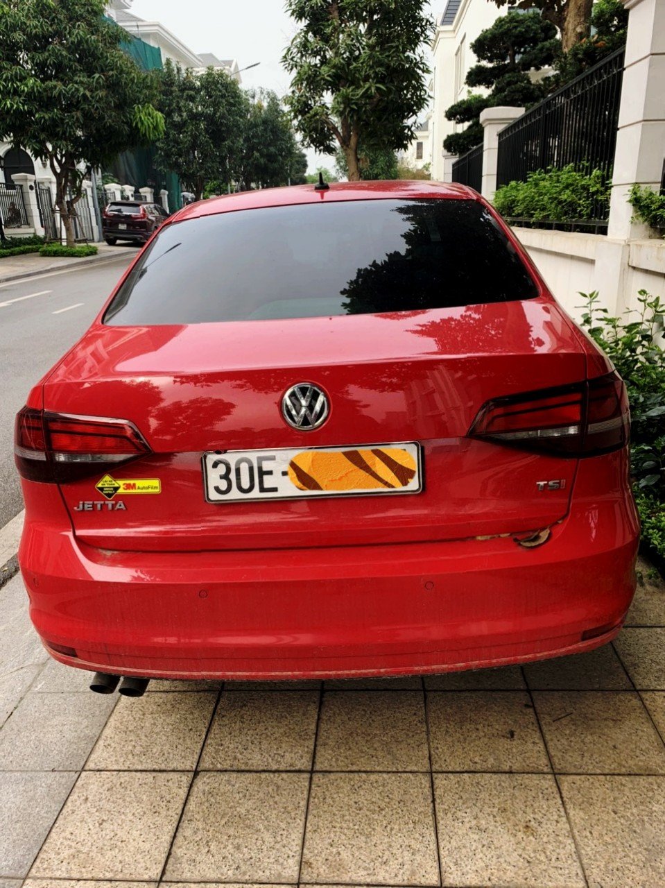 Volkswagen Jetta 2017 - Xe màu đỏ, nhập khẩu