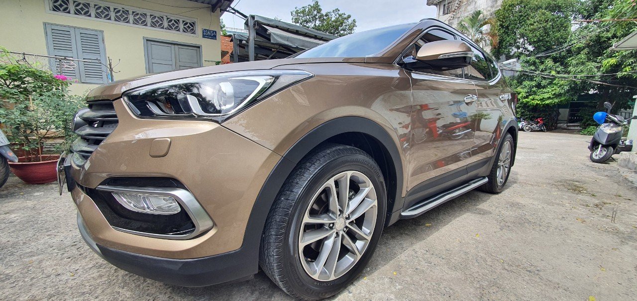 Hyundai Santa Fe 2018 - Bản đặc biệt 4x4 mới 95%, máy xăng