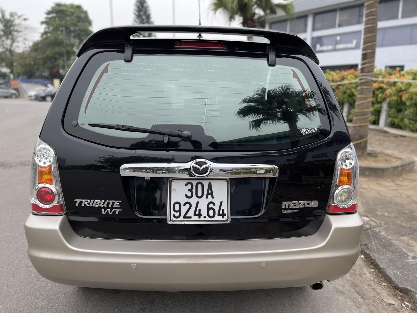 Mazda Tribute 2009 - Xe màu đen