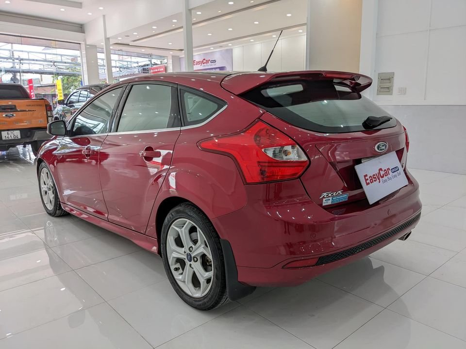 Ford Focus 2015 - Màu đỏ, xe nhập chính chủ, giá 459tr