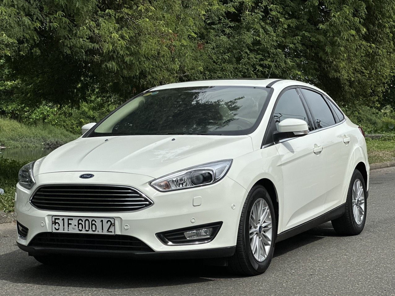 Ford Focus 2015 - Xe xuất hóa đơn đủ, tặng kèm phụ kiện