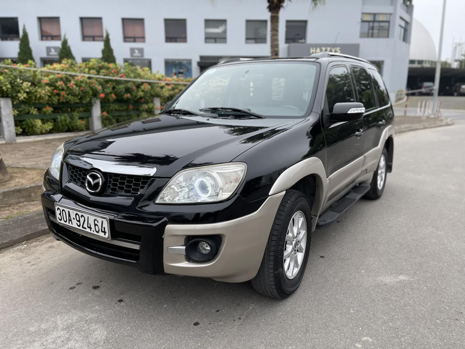 Mazda Tribute 2009 - Xe màu đen