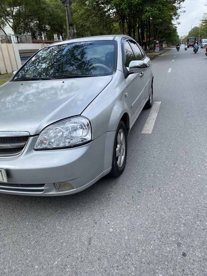 Chevrolet Lacetti 2007 - Xe màu bạc