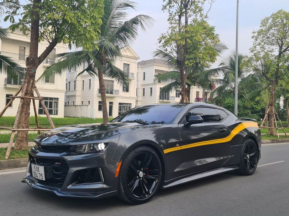 Chevrolet Camaro 2016 - Xe màu xám