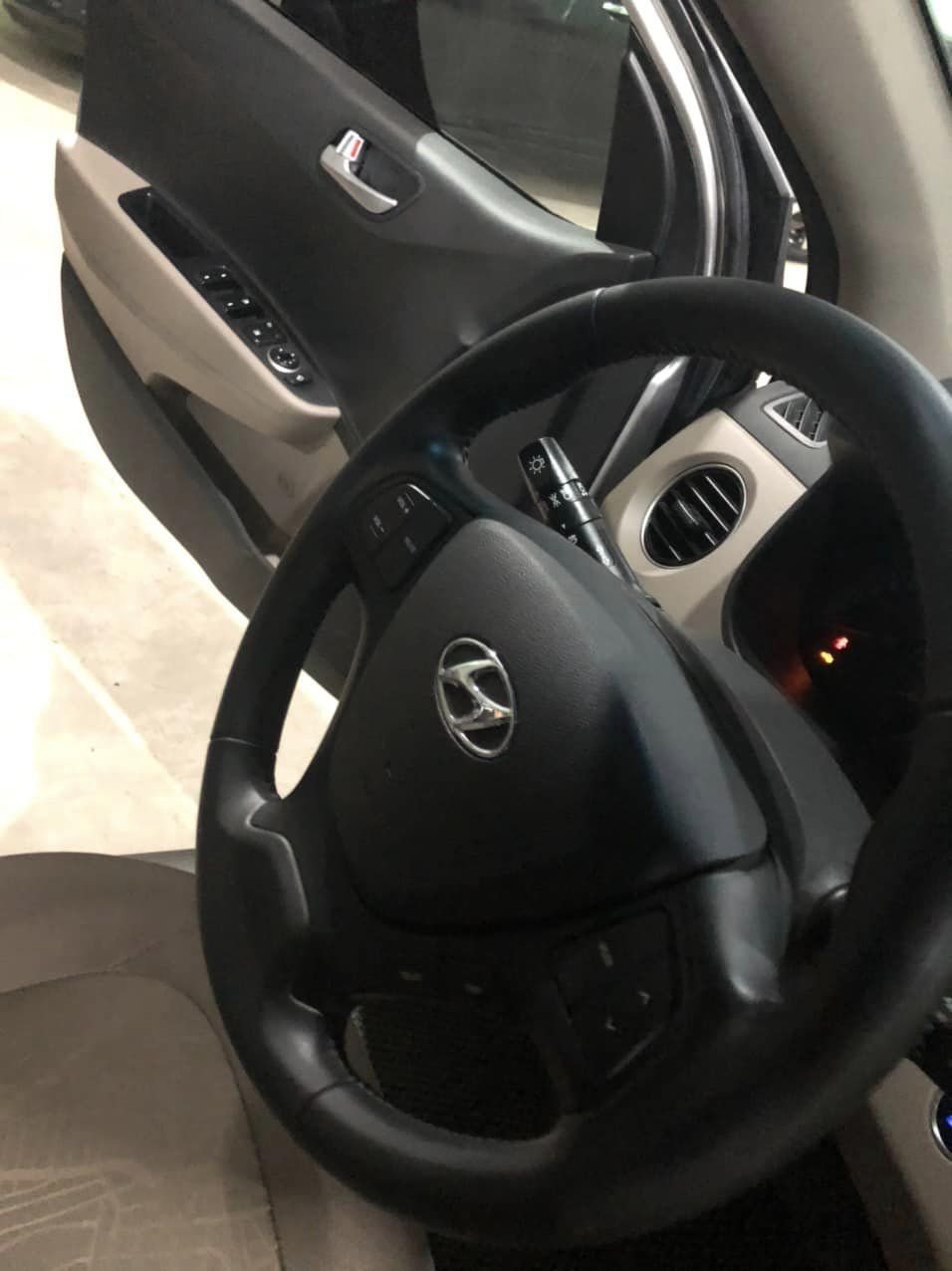 Hyundai Grand i10 2018 - Màu bạc số sàn, giá chỉ 345 triệu