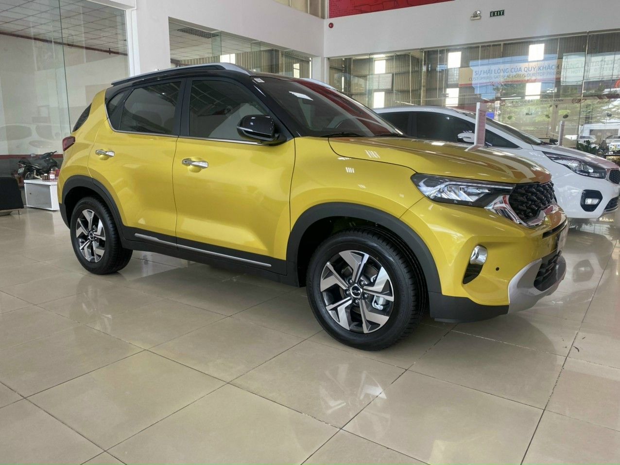 Kia Sonet 2022 - Tặng BHVC, xe sẵn giao ngay