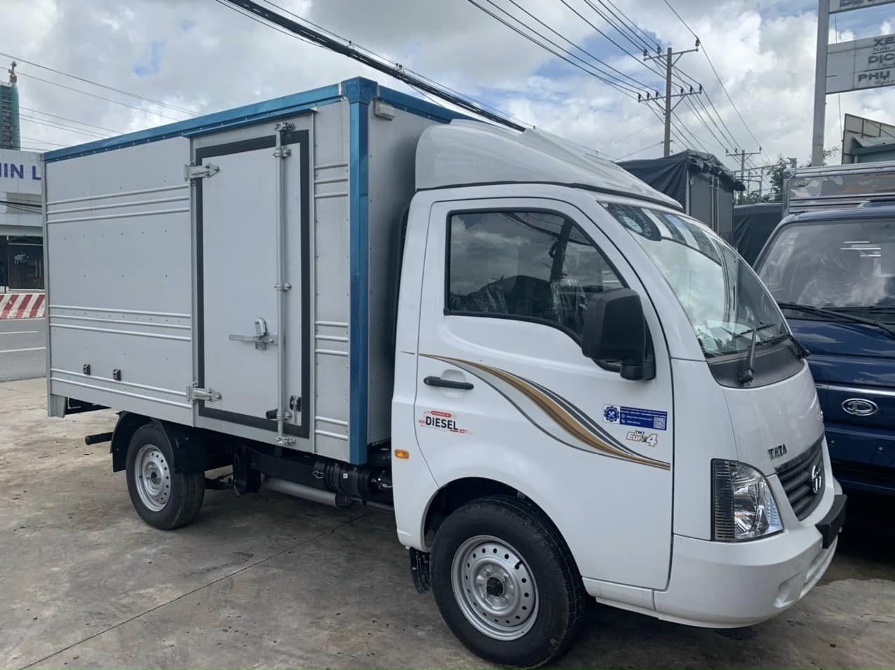 Tata Super ACE 2022 - Màu trắng