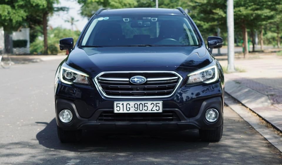 Subaru Outback 2018 - Xe màu đen