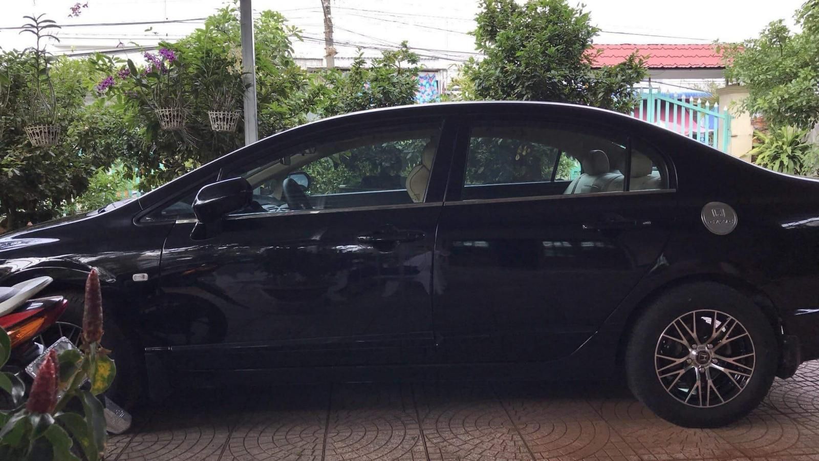 Honda Civic 2009 - Màu đen, số sàn