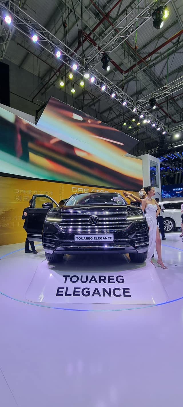 Volkswagen Touareg 2022 - Đã có tại showroom - Siêu giảm giá chỉ trong tháng 3 - Book xe khu vực miền Bắc