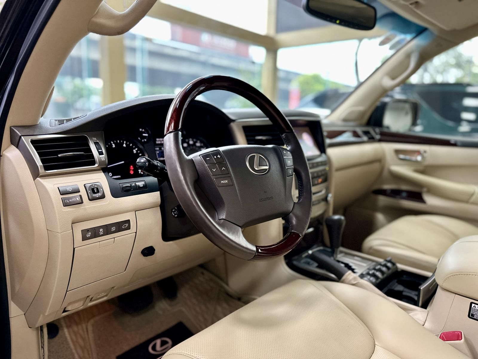 Lexus LX 570 2013 - Full option giá cực tốt