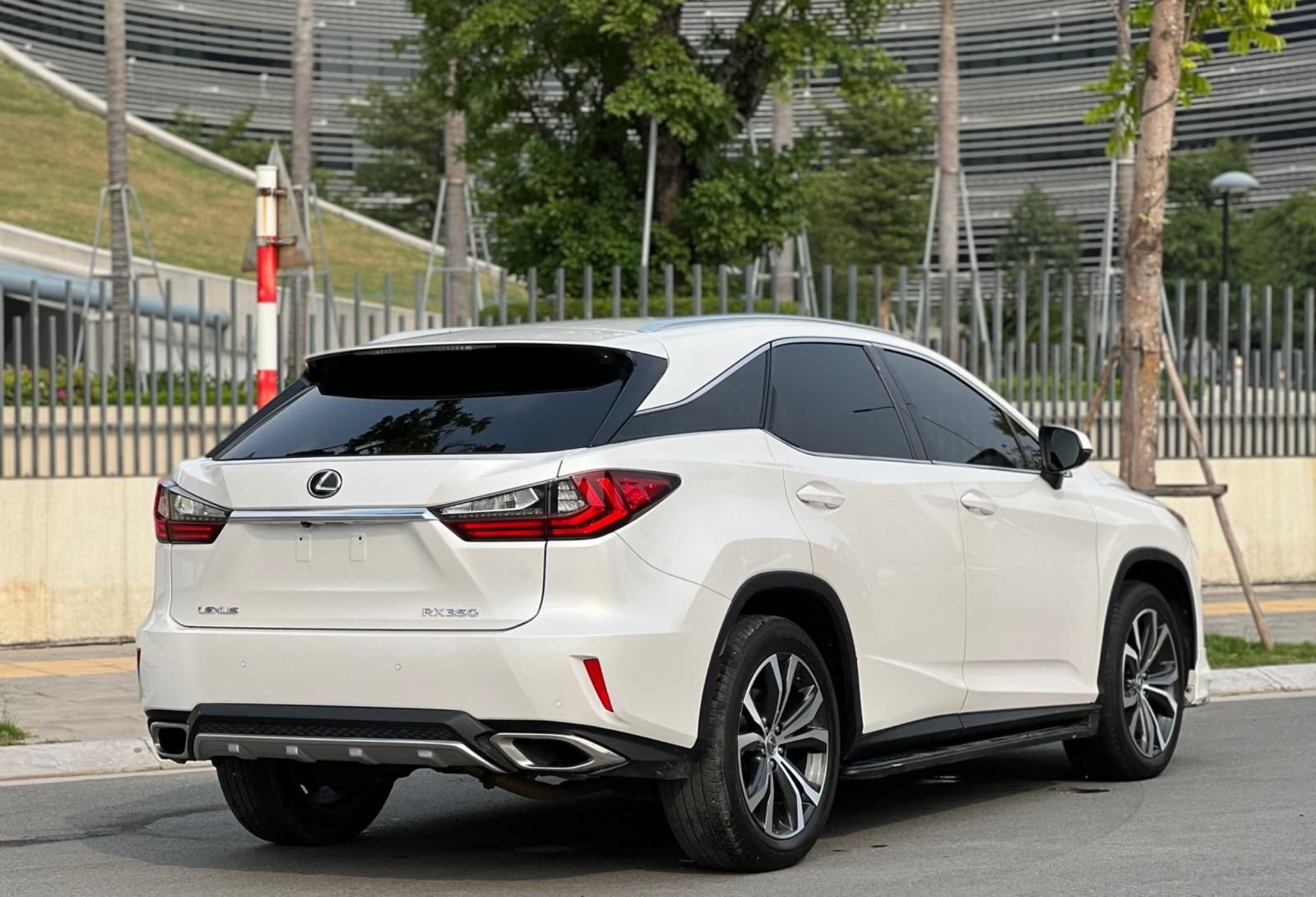 Lexus RX 350 2016 - Xe nhập ít sử dụng giá 2 tỷ 550tr