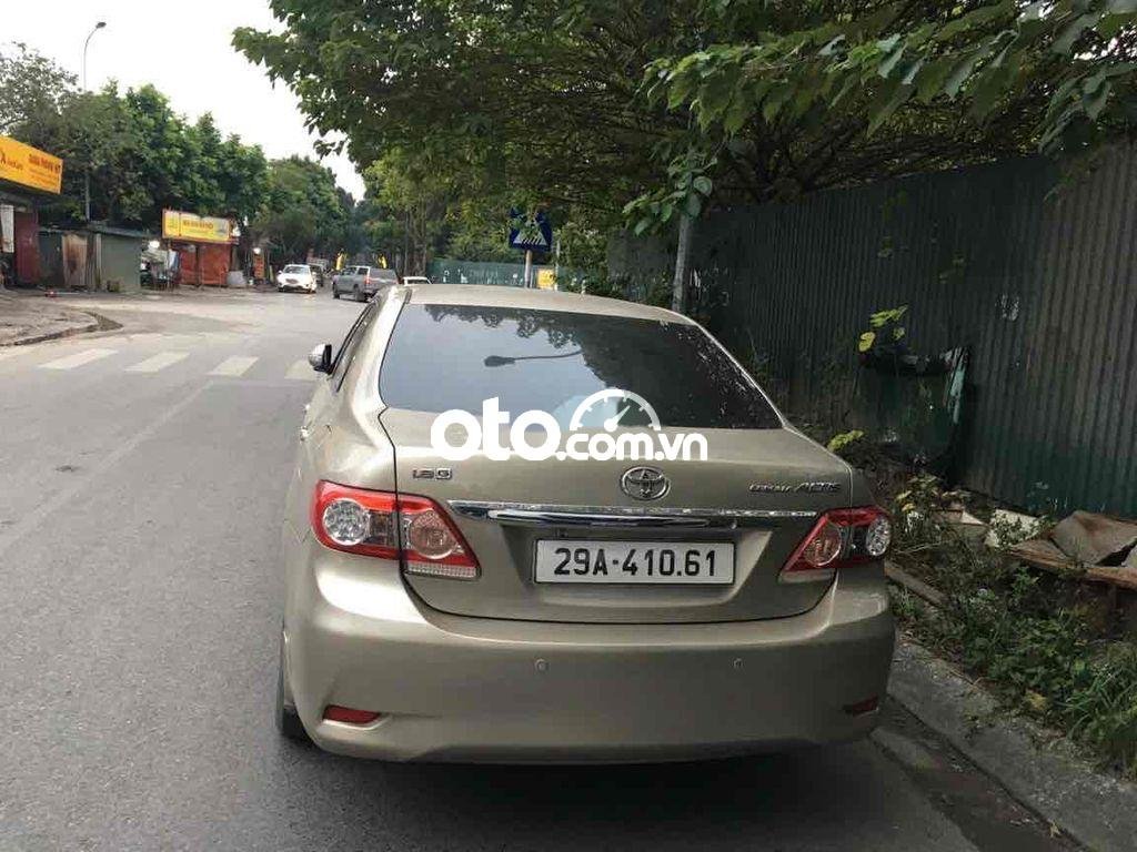 Toyota Corolla Xe gia đình cần bán 2011 - Xe gia đình cần bán