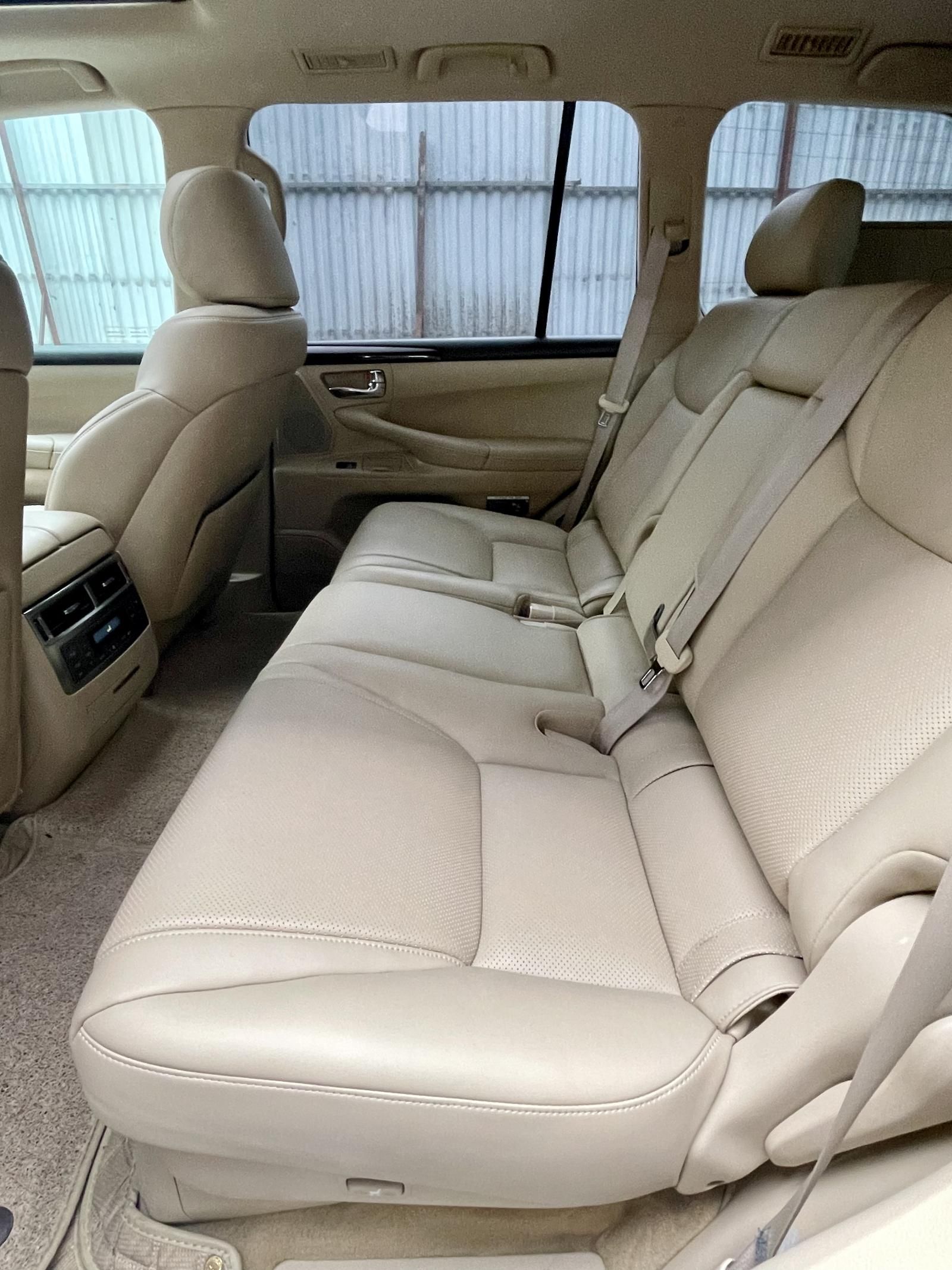 Lexus LX 570 2011 - Cần bán lại xe màu đen