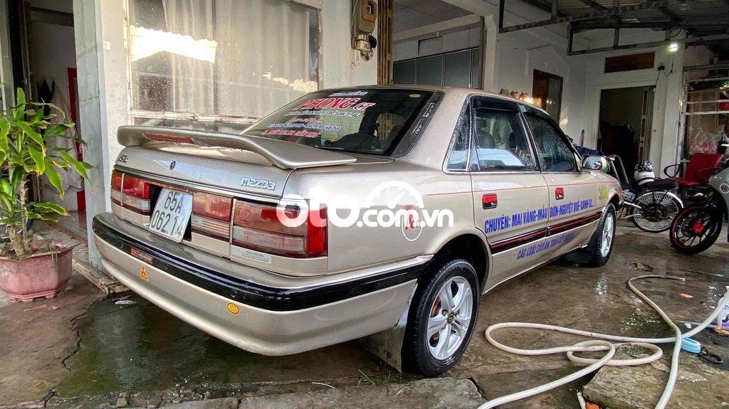 Mazda 626 xe chay du du .máy lạnh am am.xe di xa thoi mai 1993 - xe chay du du .máy lạnh am am.xe di xa thoi mai