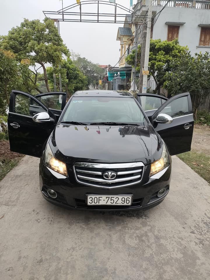 Daewoo Lacetti 2010 - Xe màu đen giá hữu nghị