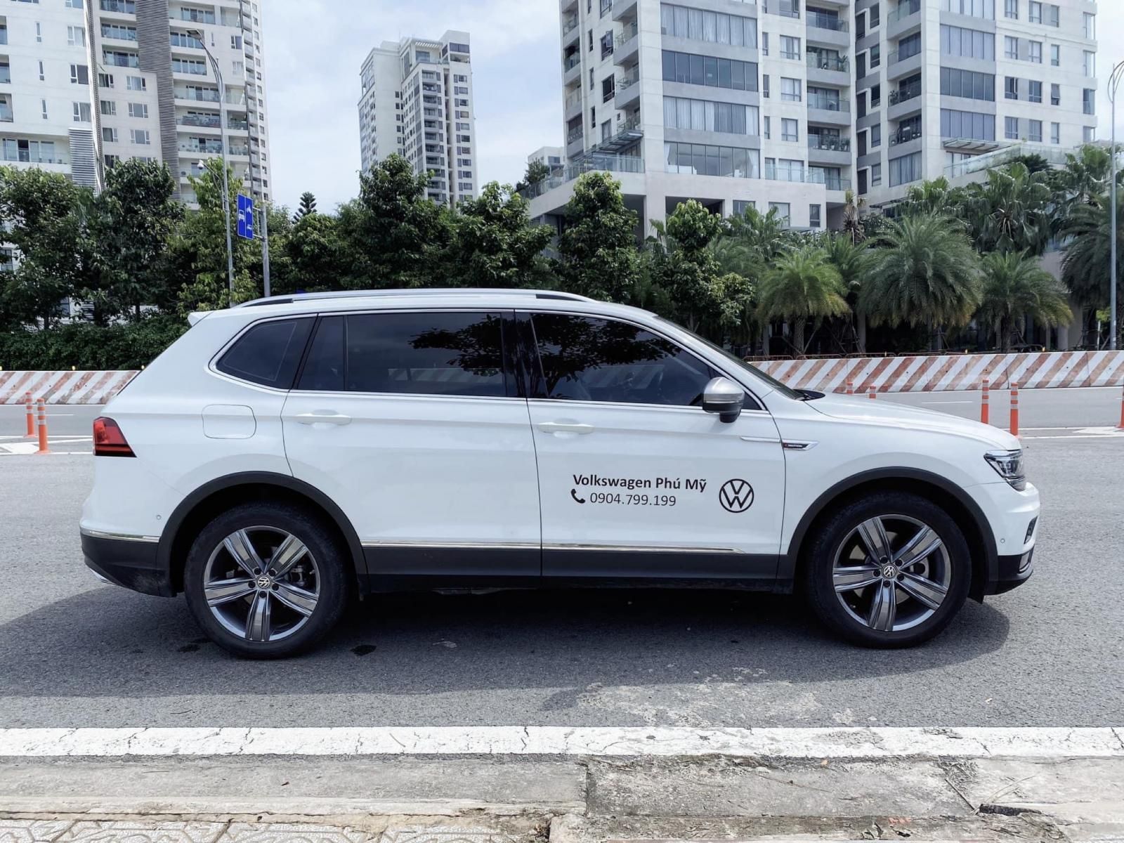 Volkswagen Tiguan Allspace 2021 - Bán xe Demo của hãng mới sử dụng 6 tháng