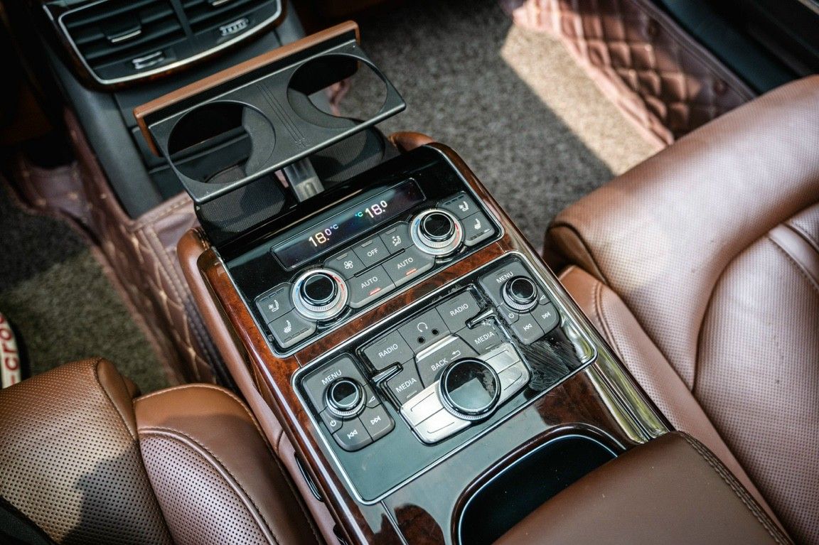 Audi A8 2016 - Nhập khẩu, giá chỉ 2 tỷ 635tr