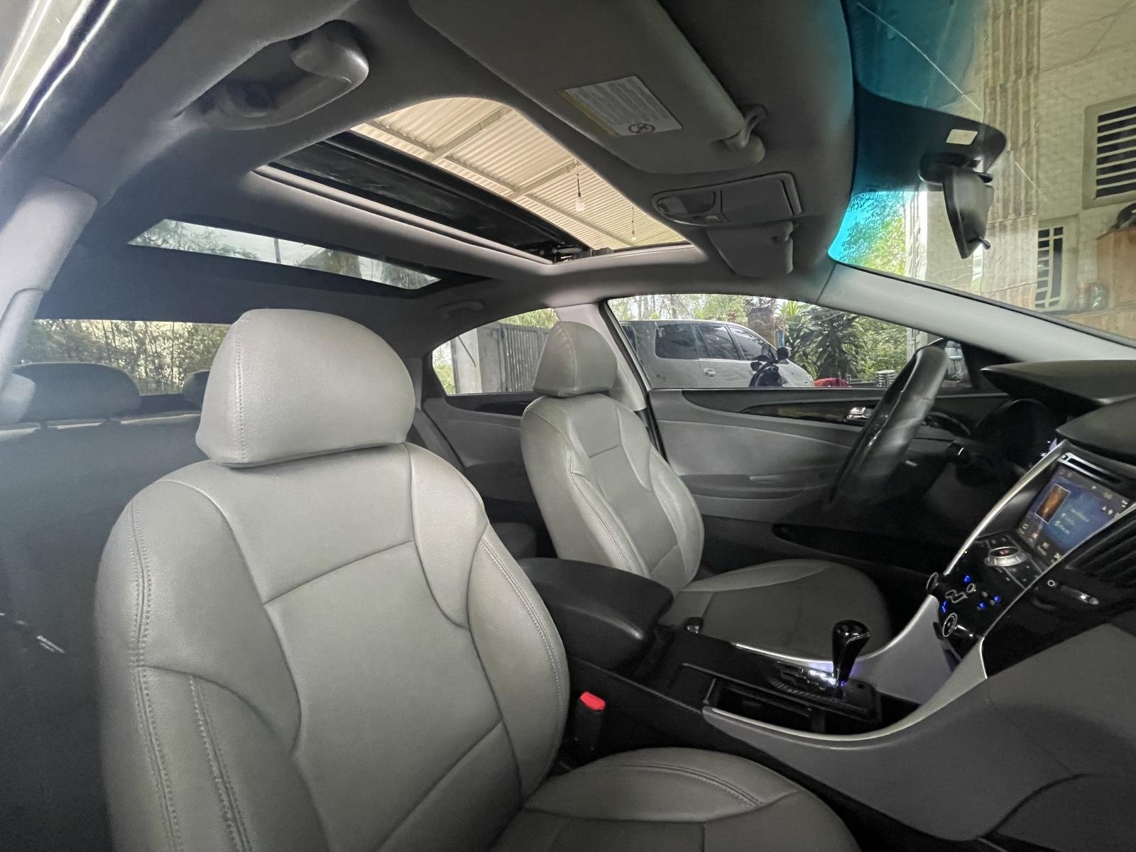 Hyundai Sonata 2011 - Giá hữu nghị