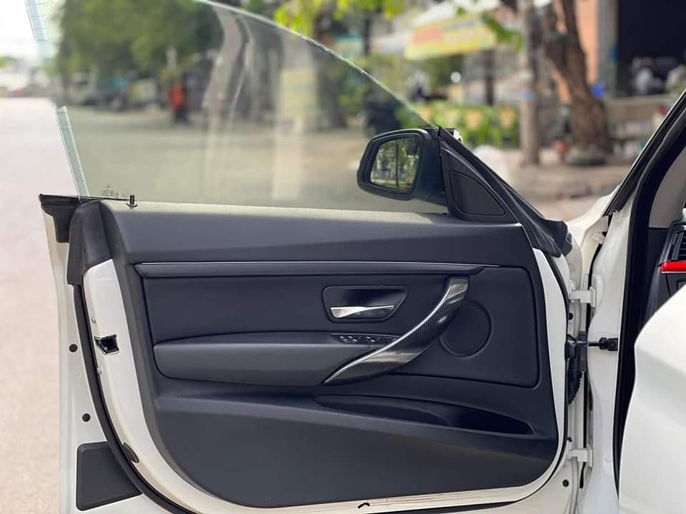 BMW 328i 2016 - Màu trắng, nhập khẩu nguyên chiếc giá ưu đãi