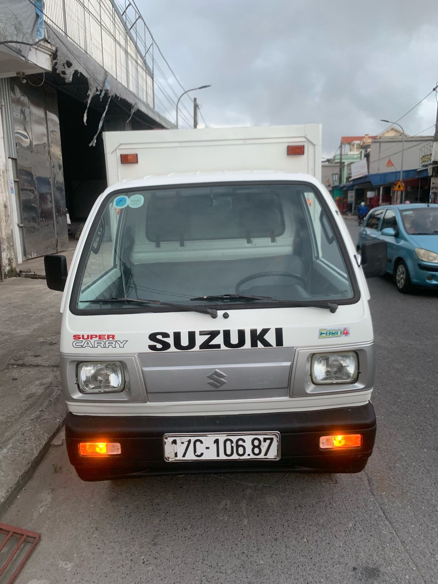 Suzuki Carry 2015 - Thùng kín xe cực đẹp