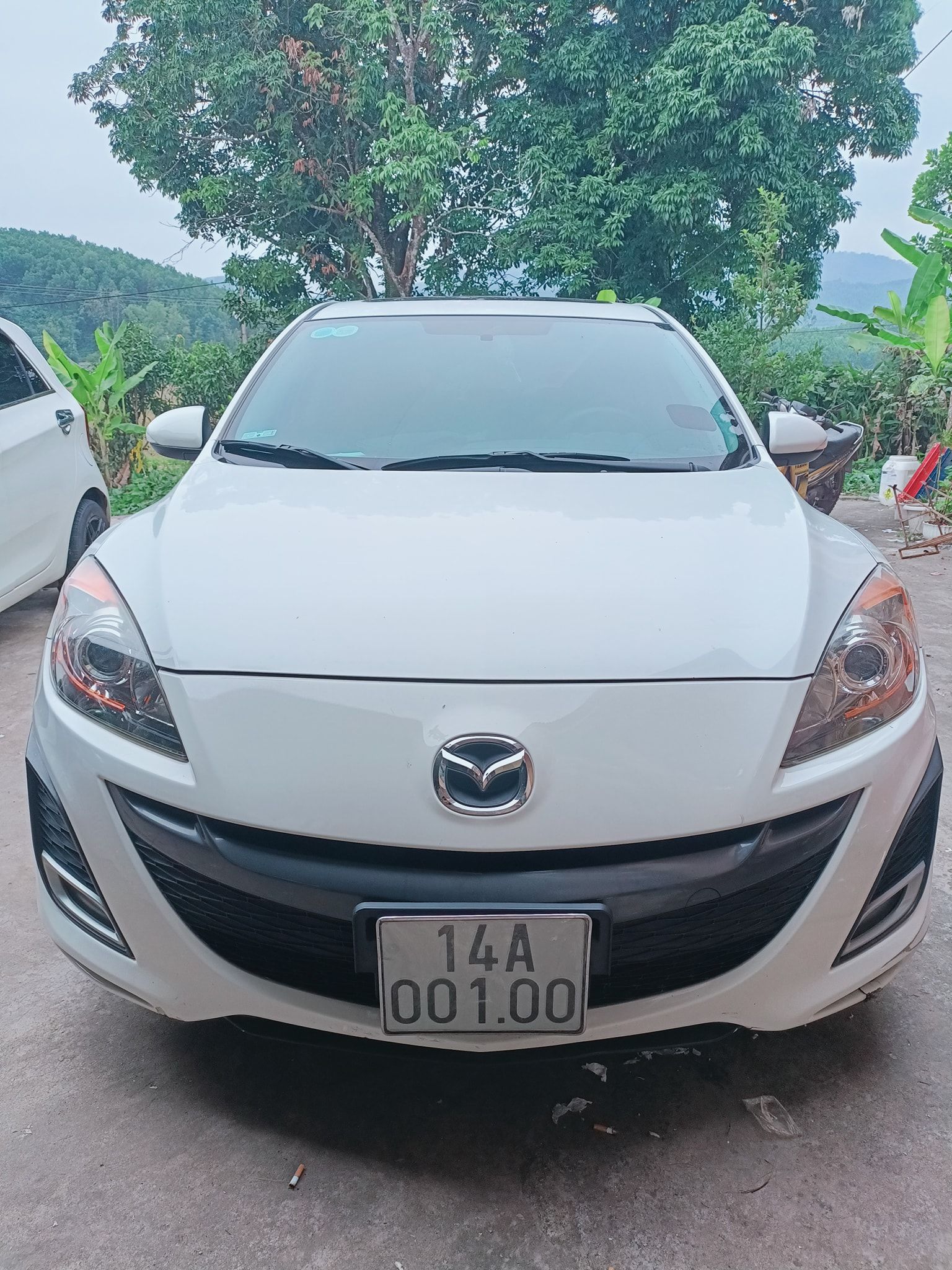 Mazda 3 2010 - Màu trắng, nhập khẩu nguyên chiếc số tự động