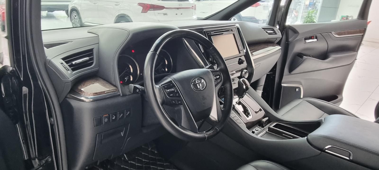 Toyota Alphard 2018 - Đăng ký cá nhân