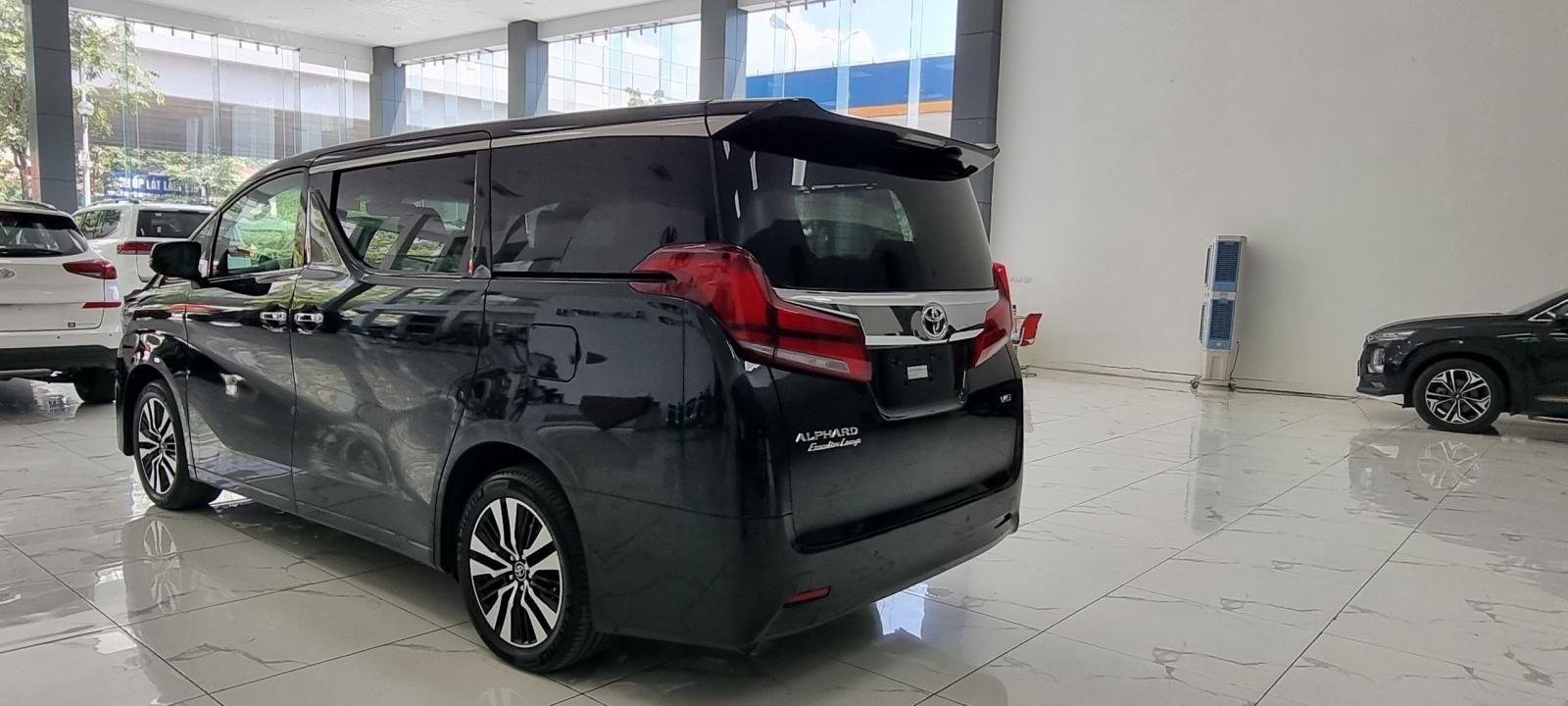 Toyota Alphard 2018 - Đăng ký cá nhân