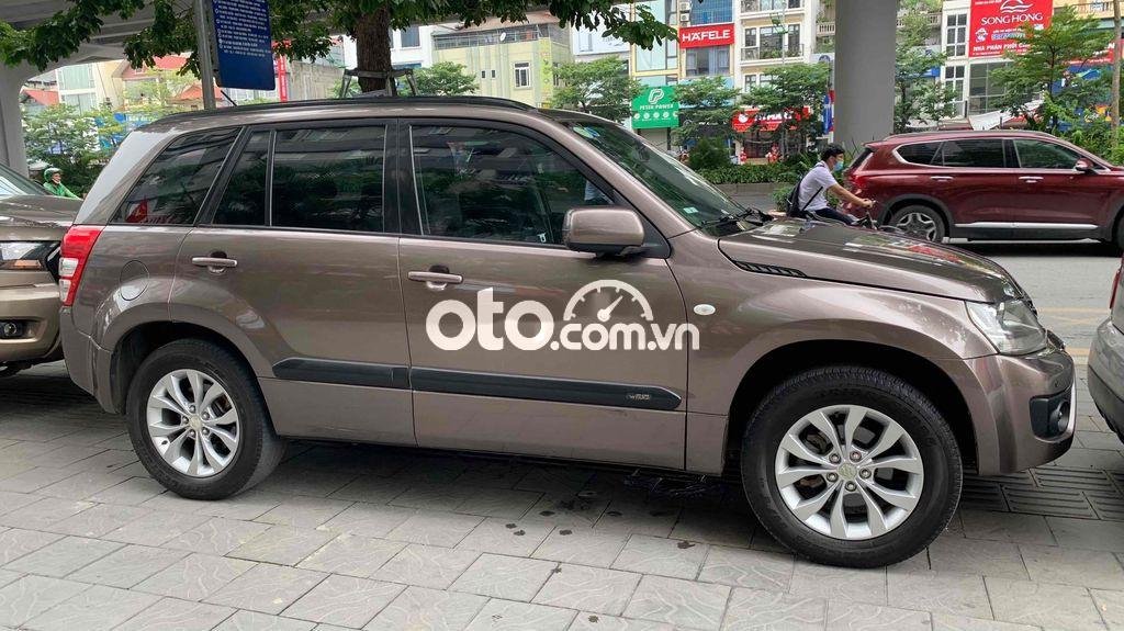 Suzuki Grand vitara CẦN BÁN XE   2.0AT 2 cầu 2014 - CẦN BÁN XE SUZUKI GRAND VITARA 2.0AT 2 cầu