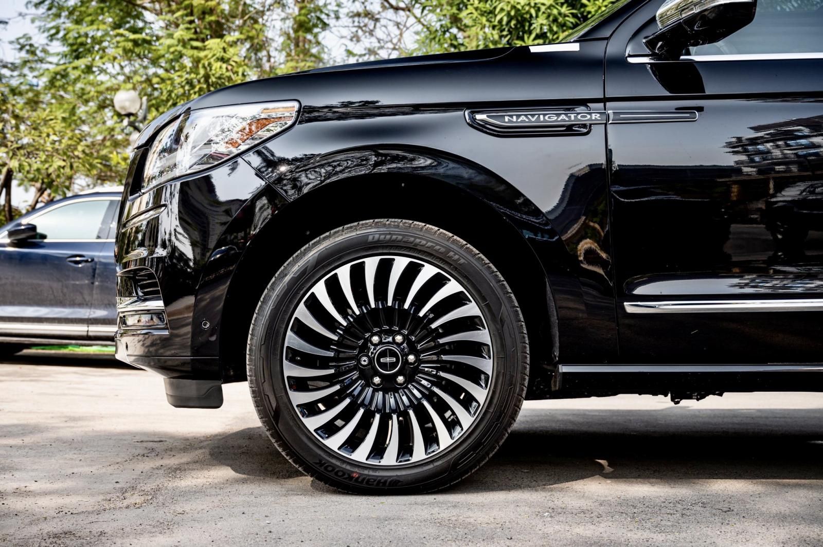 Lincoln Navigator 2022 - New 100%, màu đen