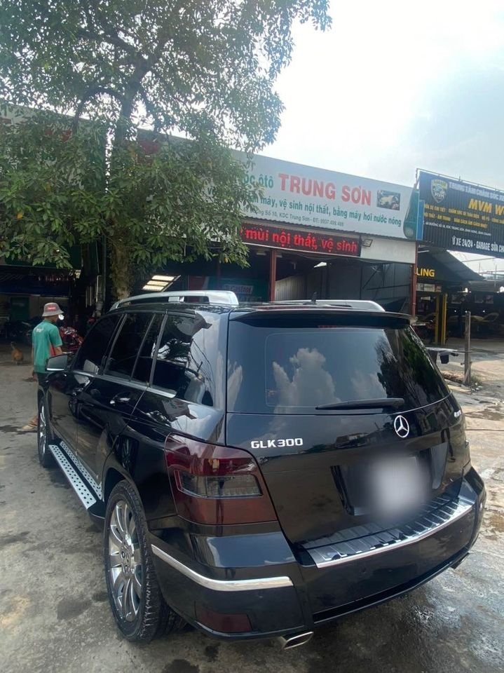 Mercedes-Benz GLK 300 2010 - Màu đen, nhập khẩu, giá 490tr