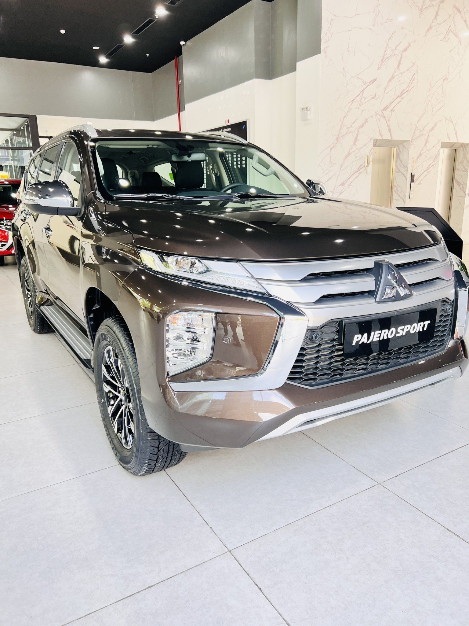 Mitsubishi Pajero Sport 2023 - Siêu khuyến mại với nhiều quà tặng, sẵn hàng giao ngay, hỗ trợ lên đến 100% thuế trước bạ