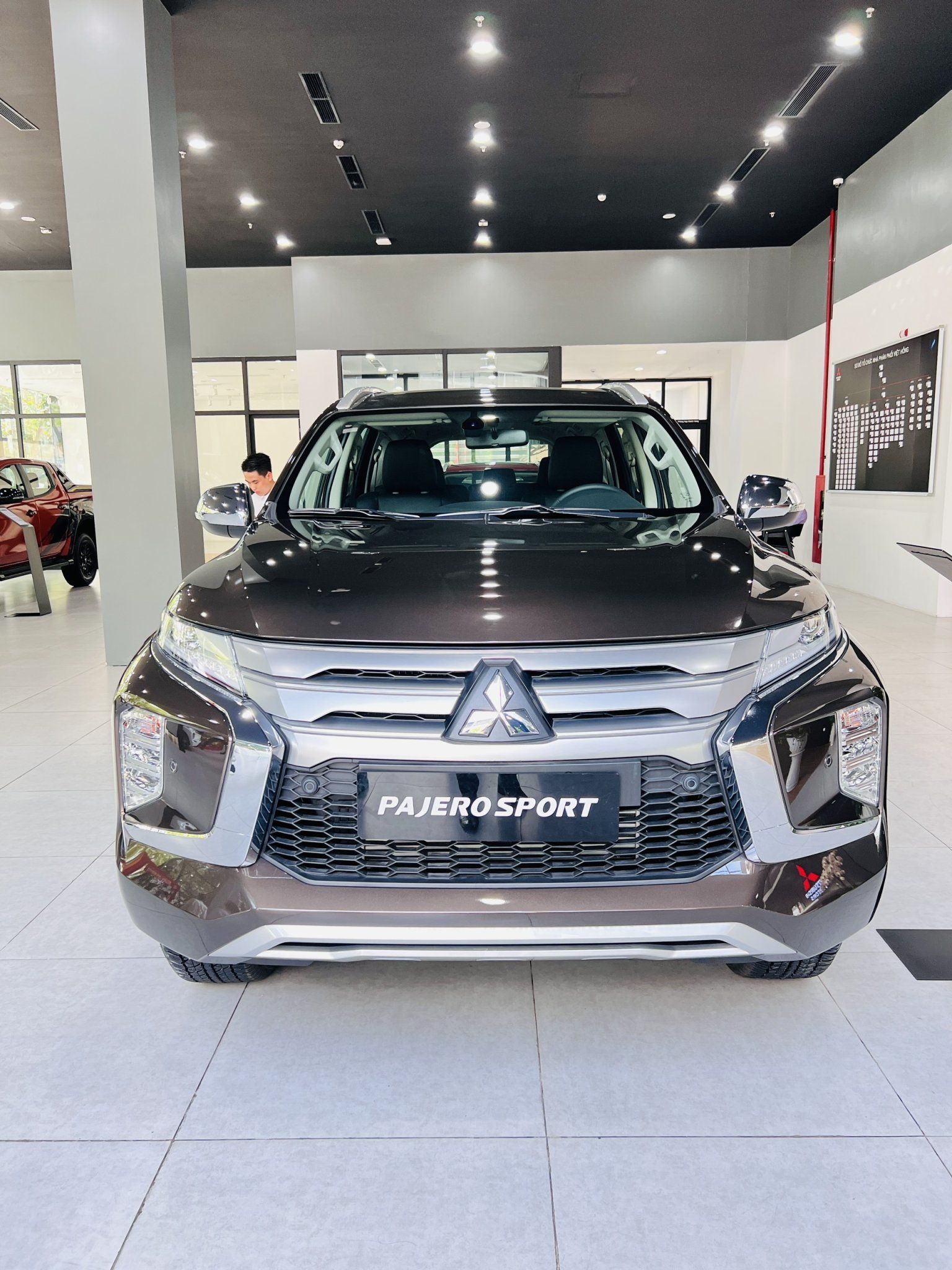 Mitsubishi Pajero Sport 2023 - Siêu khuyến mại với nhiều quà tặng, sẵn hàng giao ngay, hỗ trợ lên đến 100% thuế trước bạ