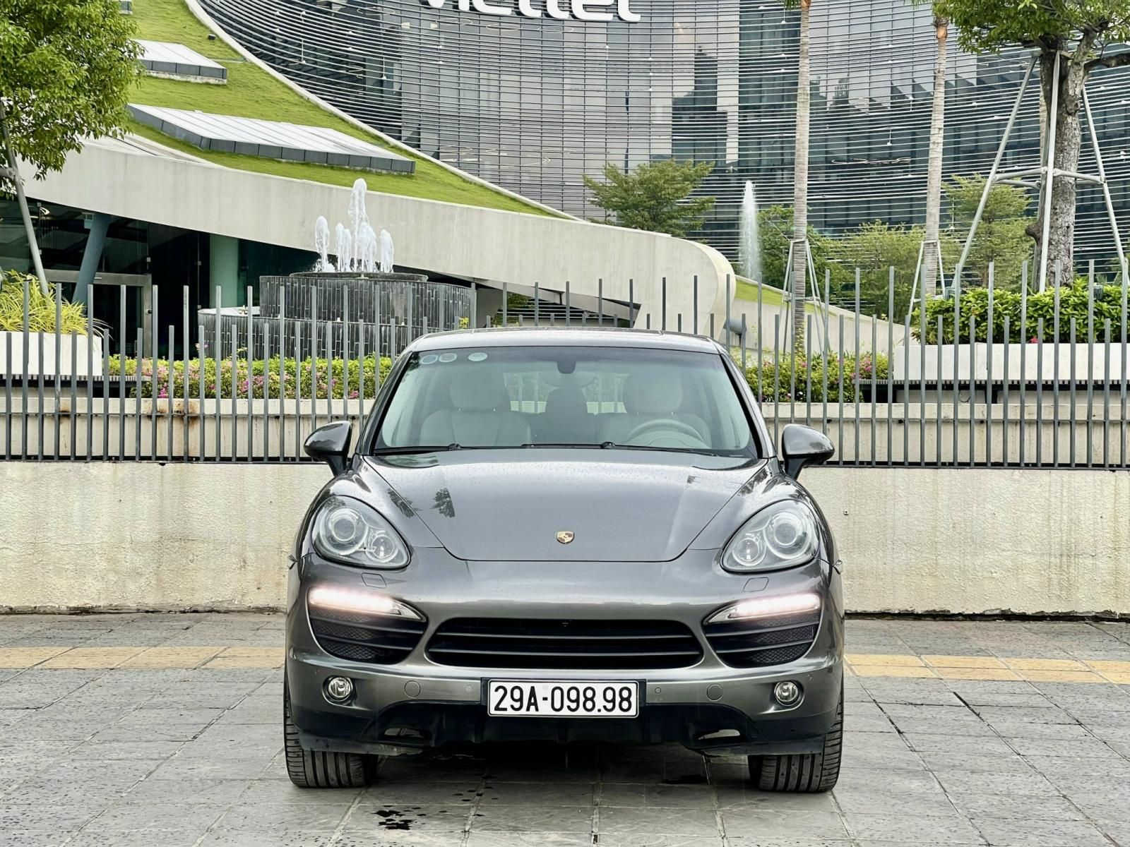 Porsche Cayenne 2010 - Bán xe lăn bánh 9v9 km