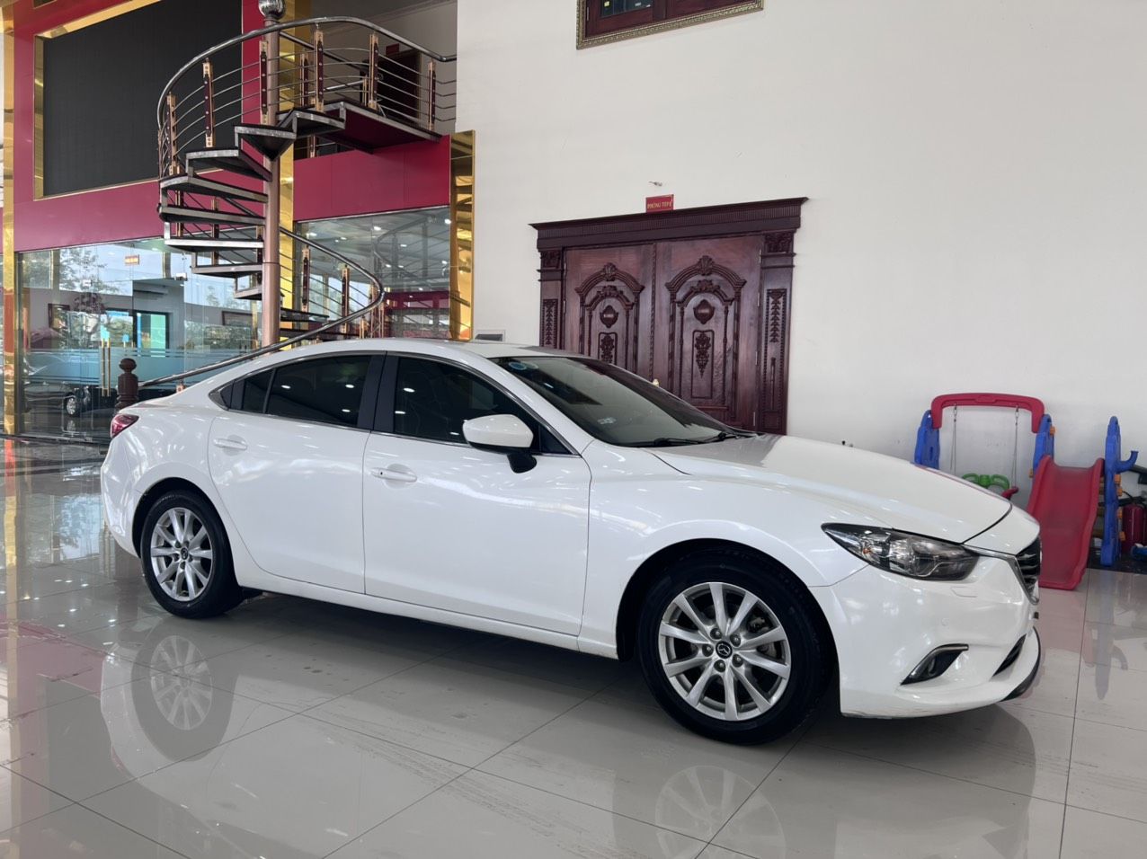 Mazda 6 2015 - Xe cực đẹp, hiện đại, full options cao cấp