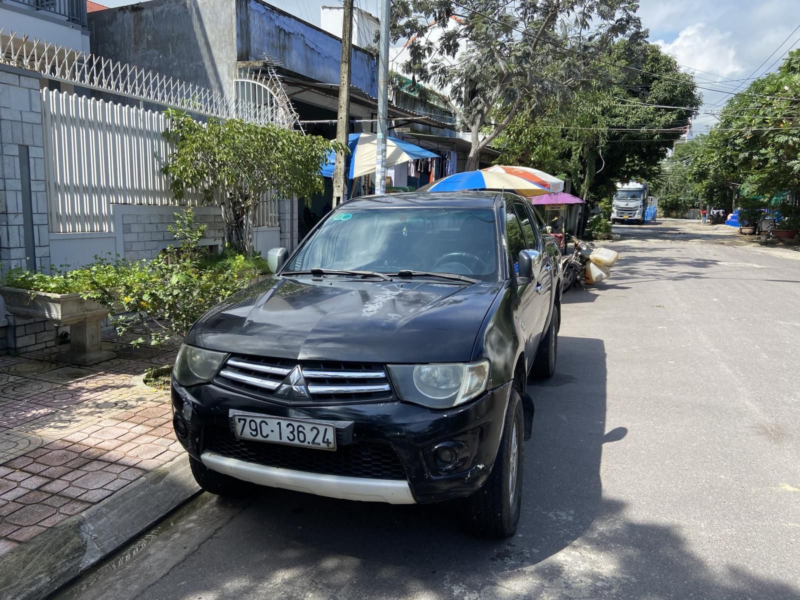 Mitsubishi Triton 2009 - Bán xe màu đen