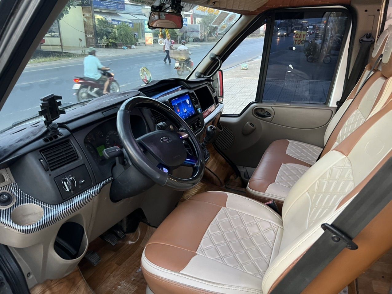 Ford Transit 2012 - Xe gia đình giá 345tr