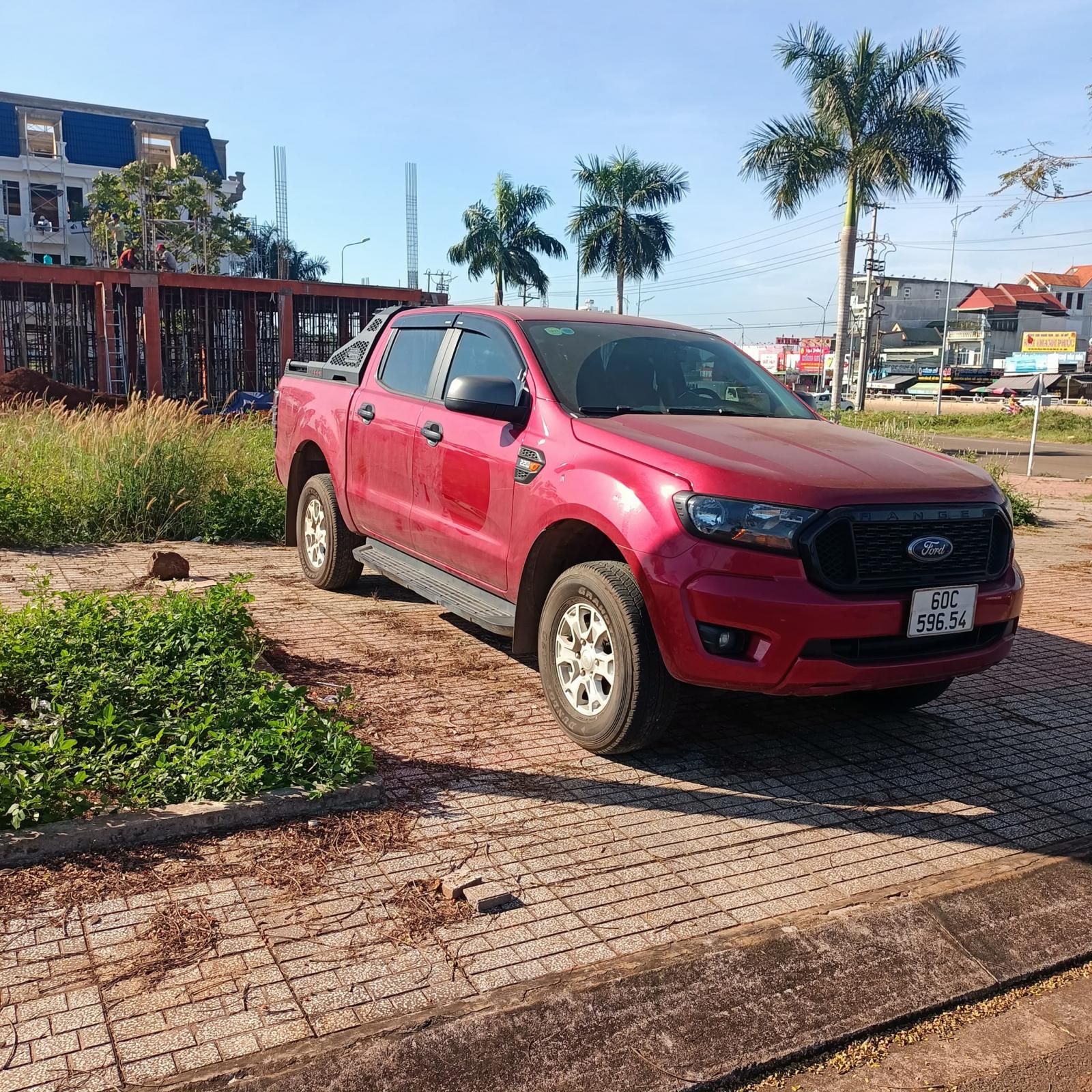 Ford Ranger 2021 - Xe màu đỏ