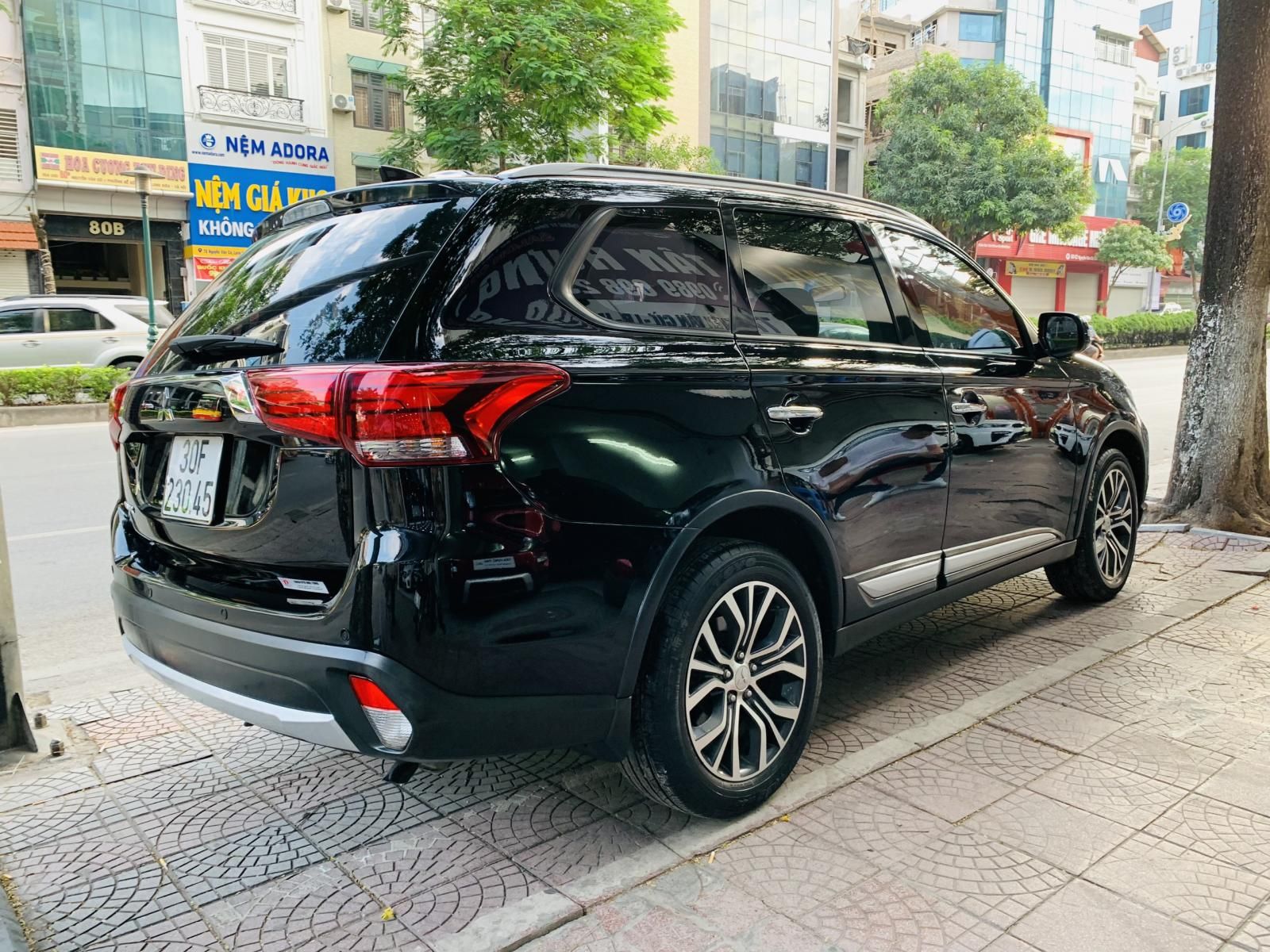 Mitsubishi Outlander 2018 - Xe chạy cực ít, xe màu đen