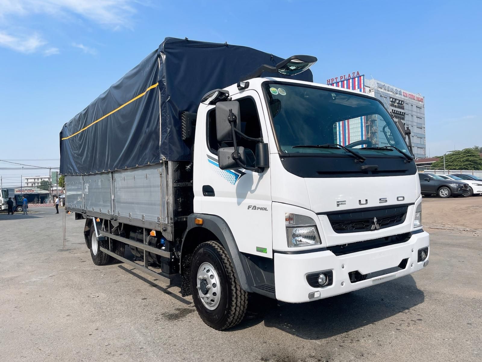 Mitsubishi Fuso 2022 - Bán xe tải 6.5 tấn thùng 6.1 mét Mitsubishi Fuso FA140L Nhật Bản trả góp hỗ trợ 70%