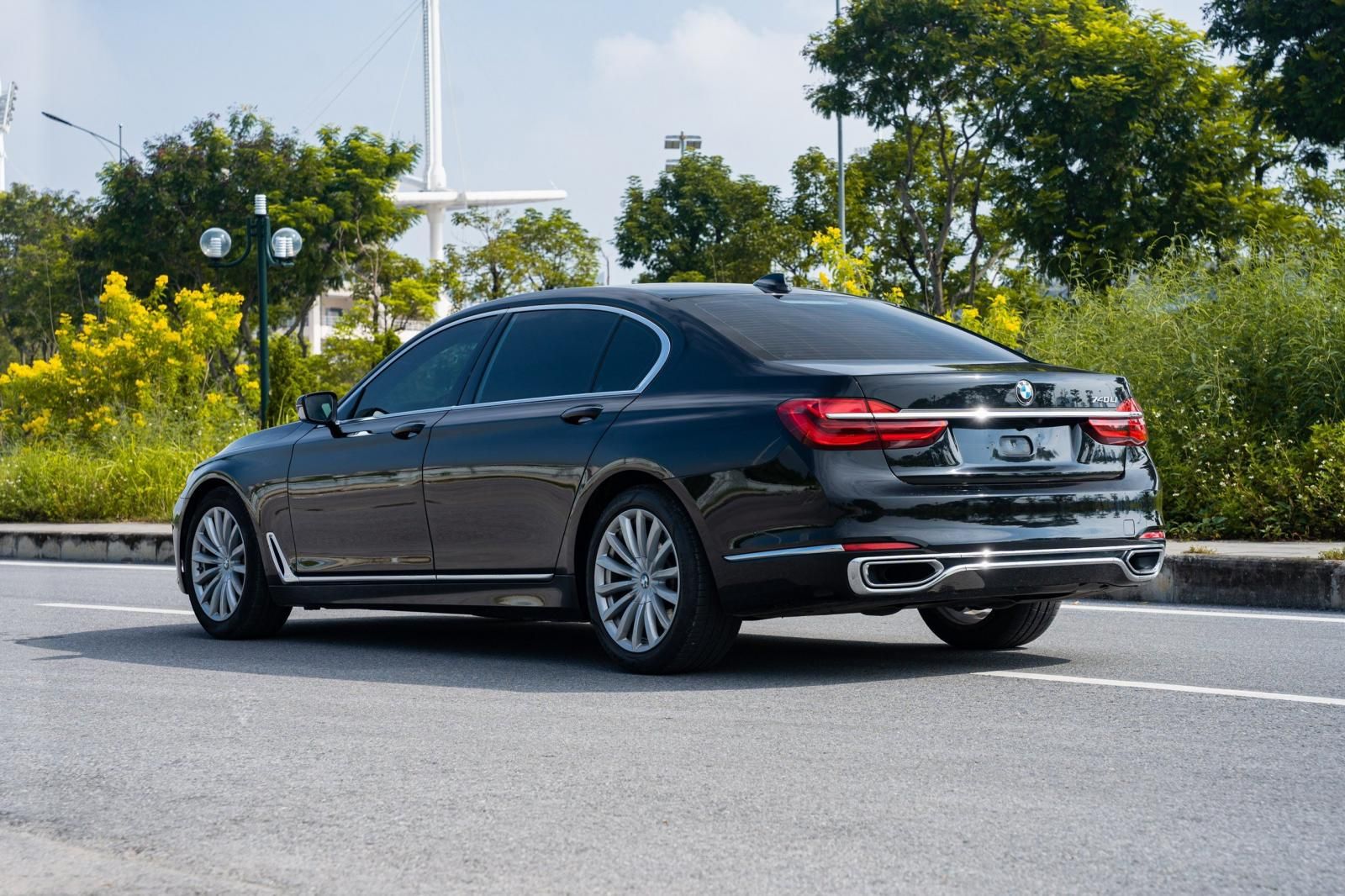 BMW 740Li 2018 - Xe màu đen, nhập khẩu