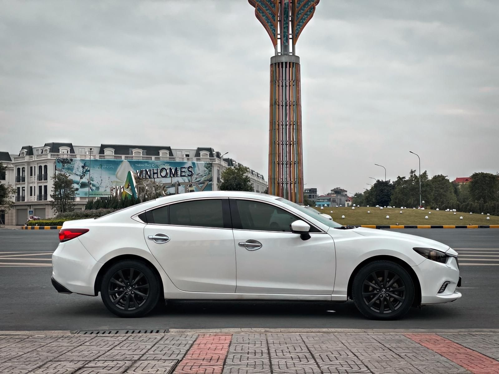 Mazda 6 2015 - Bán xe màu trắng